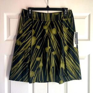 Kenneth Cole Reaction NWT Skirt